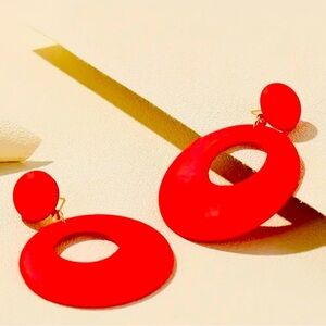 Fashion-Forward Macaroon Earrings - Hollow Circle Design